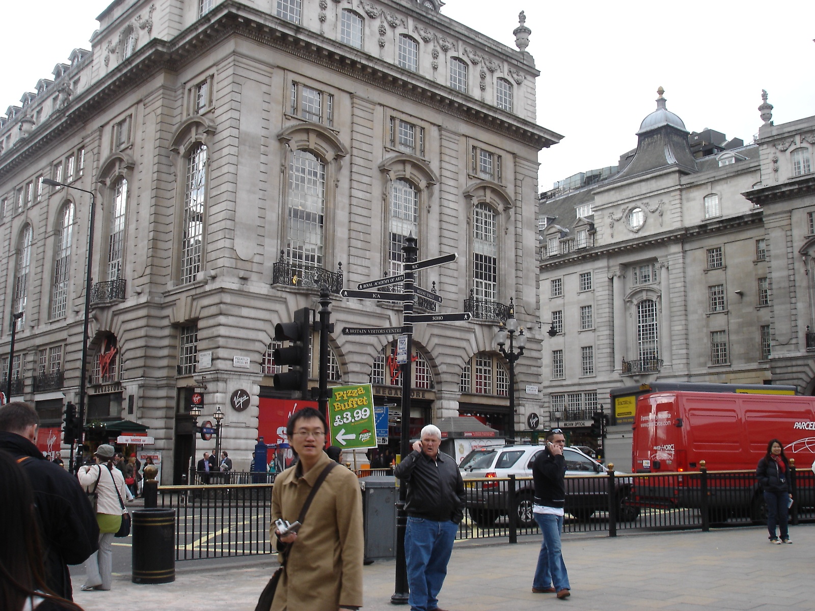 Piccadilly circus